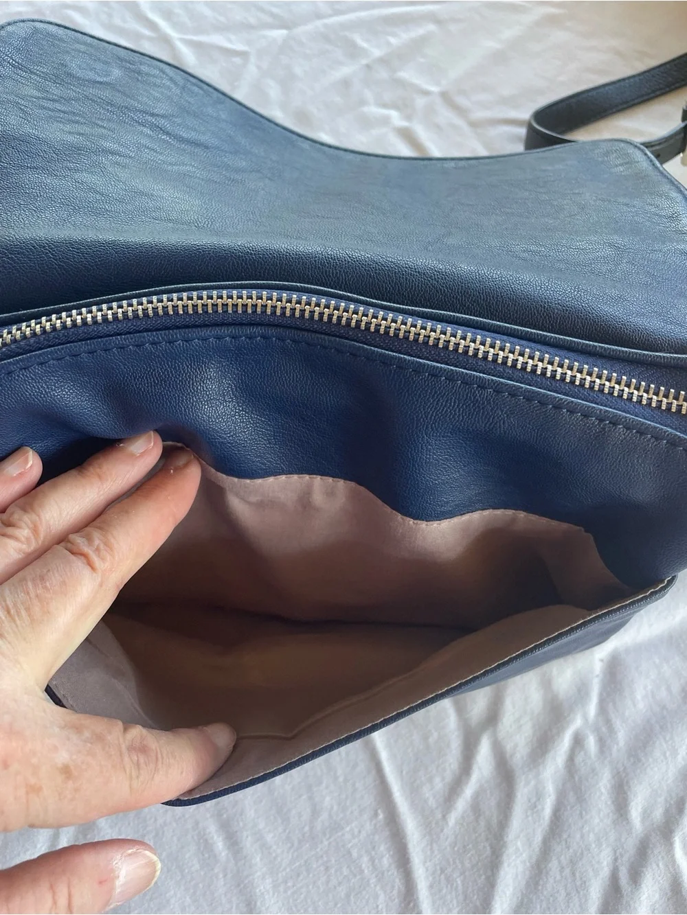 Amelie Galanti Navy Foldover Crossbody Clutch Purse Minimalist Chic Bag EUC